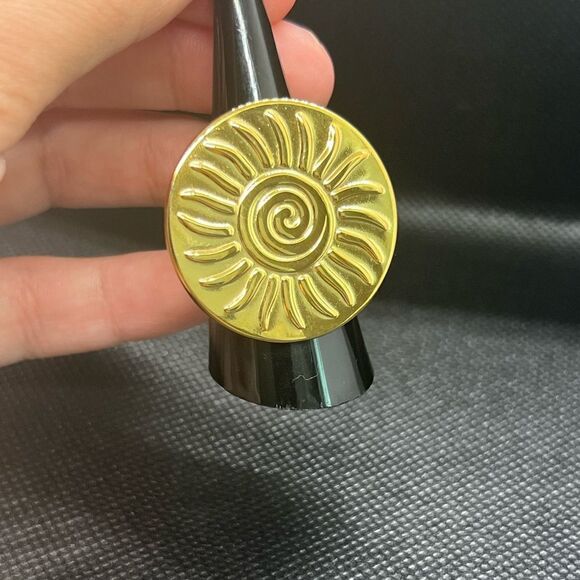 Anthropologie 18k gold plated adjustable Sun Ring-Bold and Beautiful - Picture 7 of 8